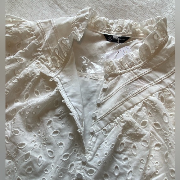 NWT PrettyGarden white eyelet short sleeve top - Picture 8 of 16